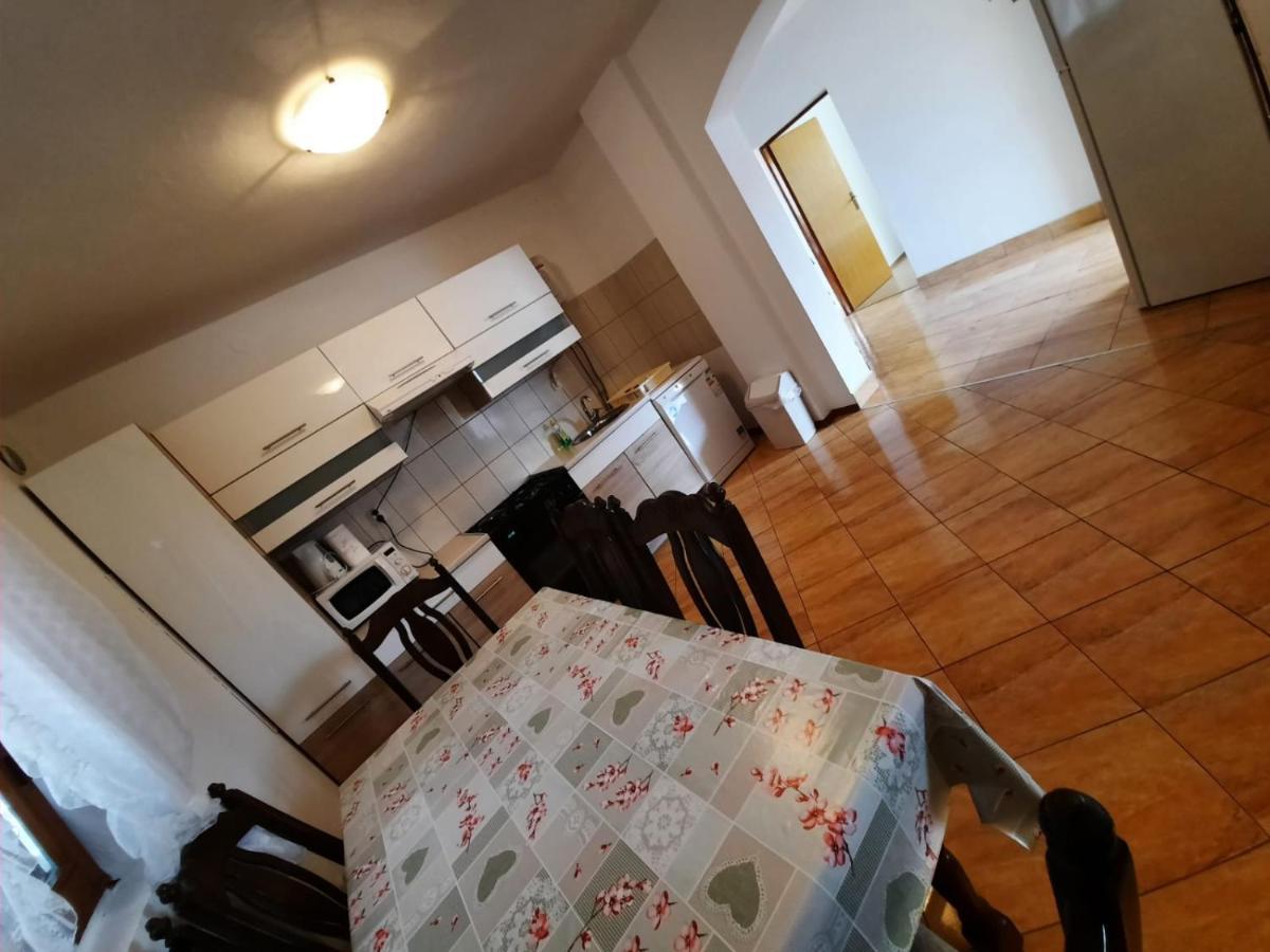 Appartamento Anita Vir Esterno foto