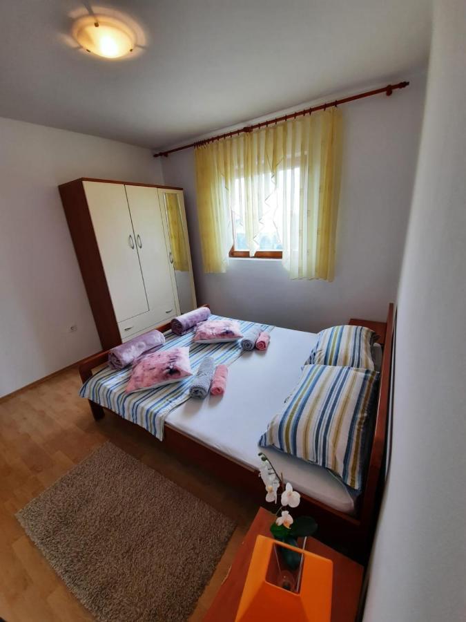 Appartamento Anita Vir Esterno foto