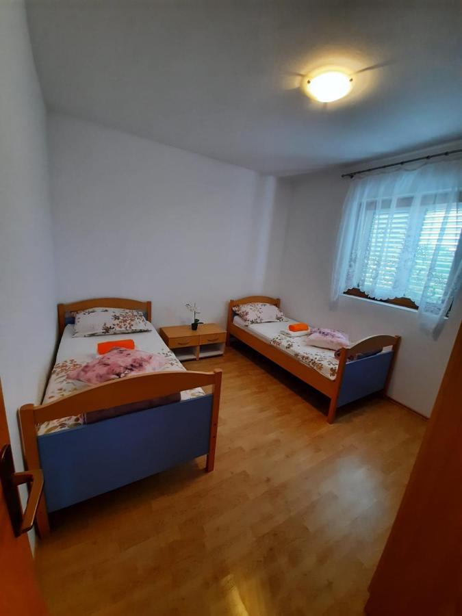 Appartamento Anita Vir Esterno foto