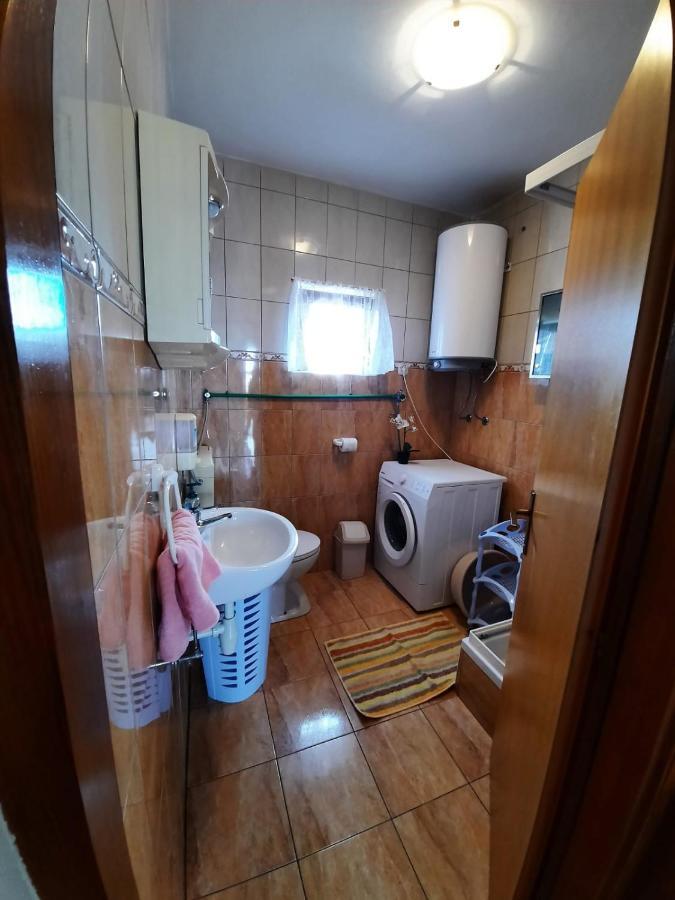 Appartamento Anita Vir Esterno foto